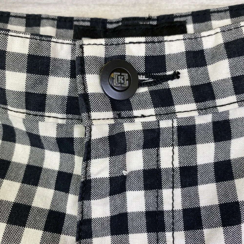 KROW Mens Shorts Black White Check Plaid Sz 32 Skater Motocross BMX Street Wear